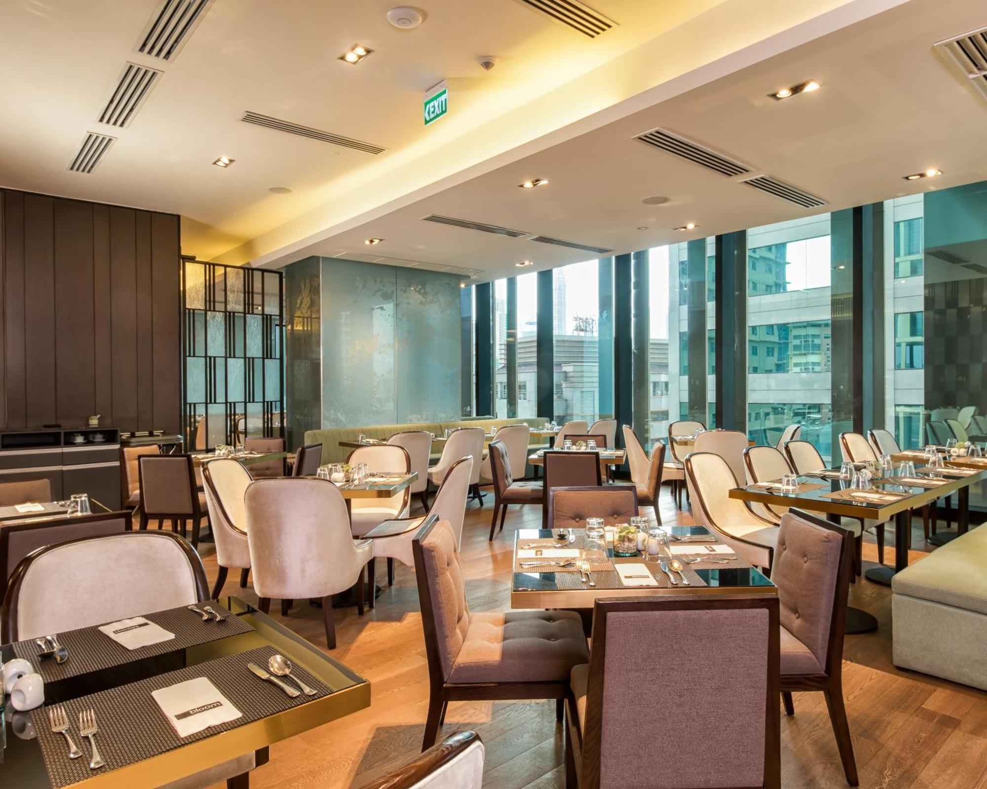 فندق Oakwood Makati Avenue ماكاتي المظهر الخارجي الصورة
