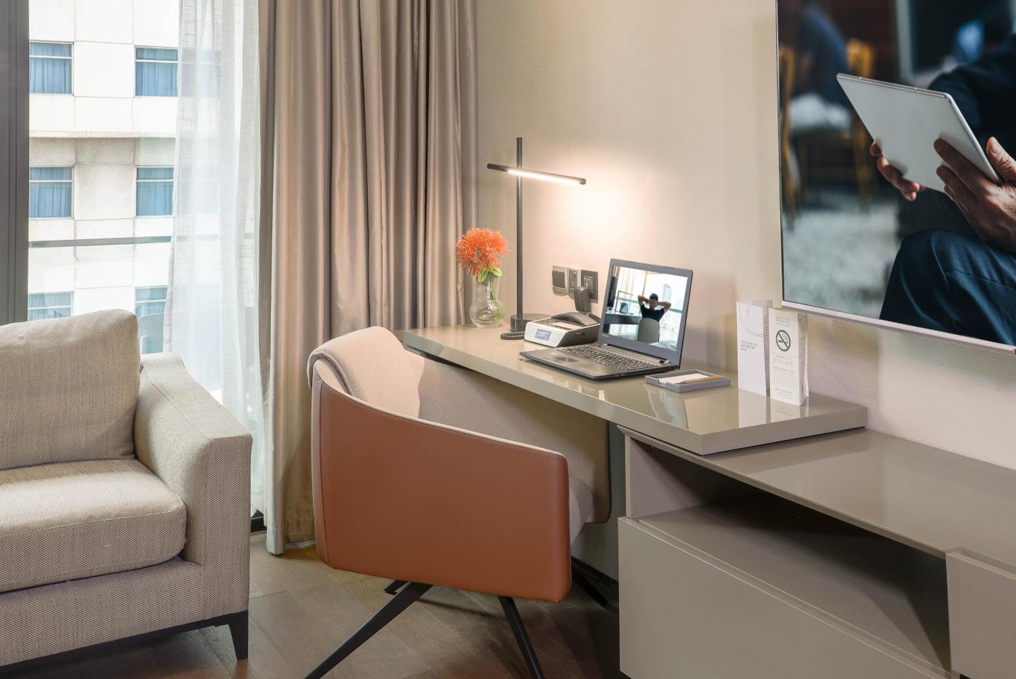 فندق Oakwood Makati Avenue ماكاتي المظهر الخارجي الصورة