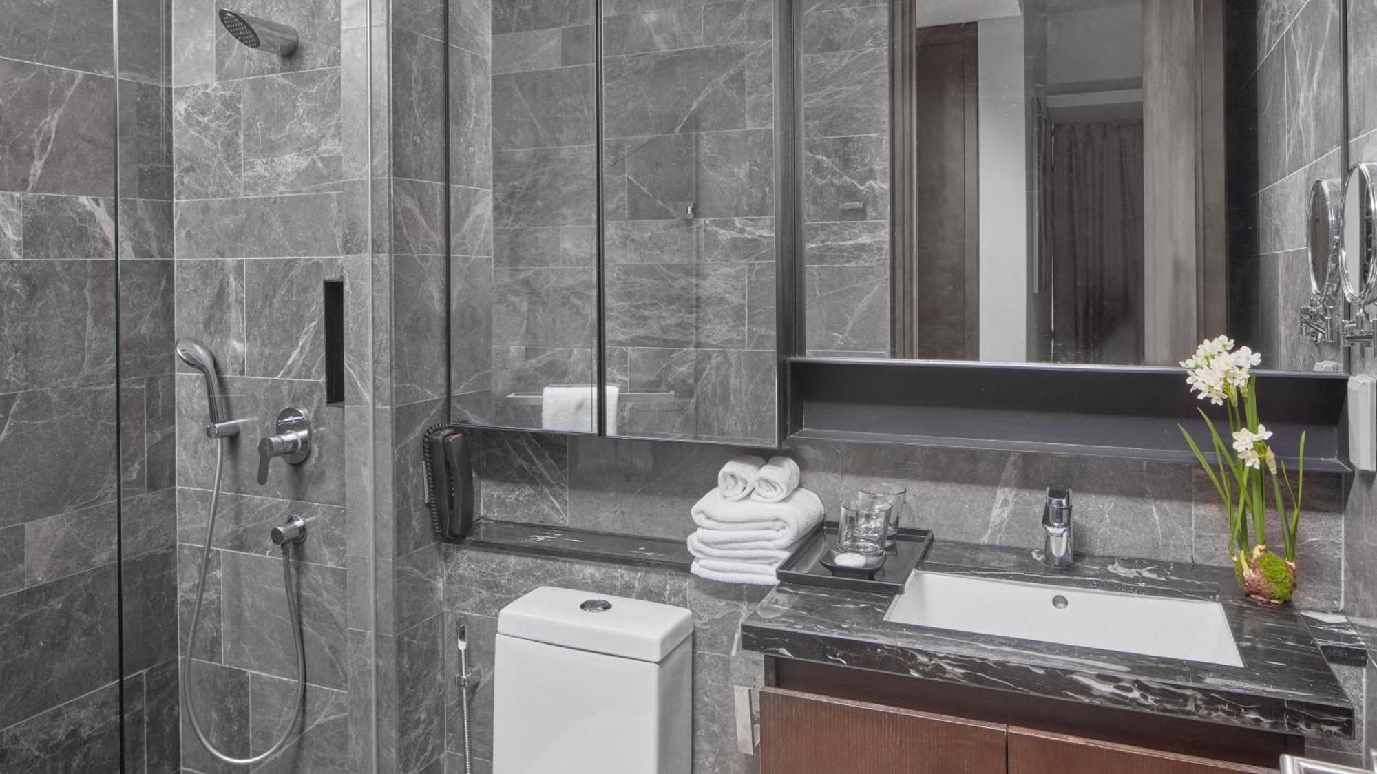 فندق Oakwood Makati Avenue ماكاتي المظهر الخارجي الصورة
